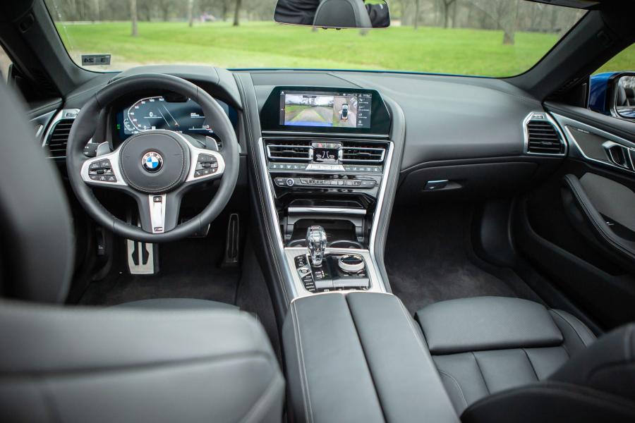 Торпедо BMW M850i xDrive Convertible (G14) 2019 года  (NA) (фото 13 из 59)